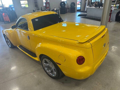 2004 Chevrolet SSR LS