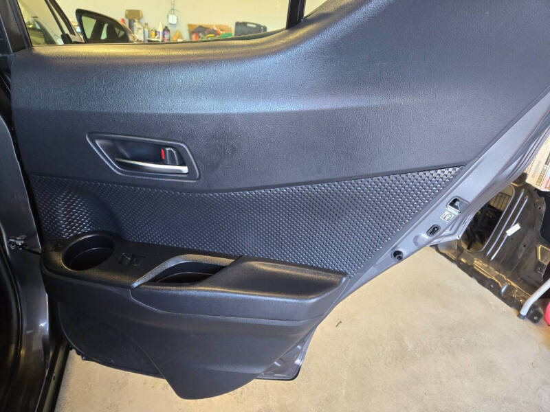 2021 Toyota C-HR XLE