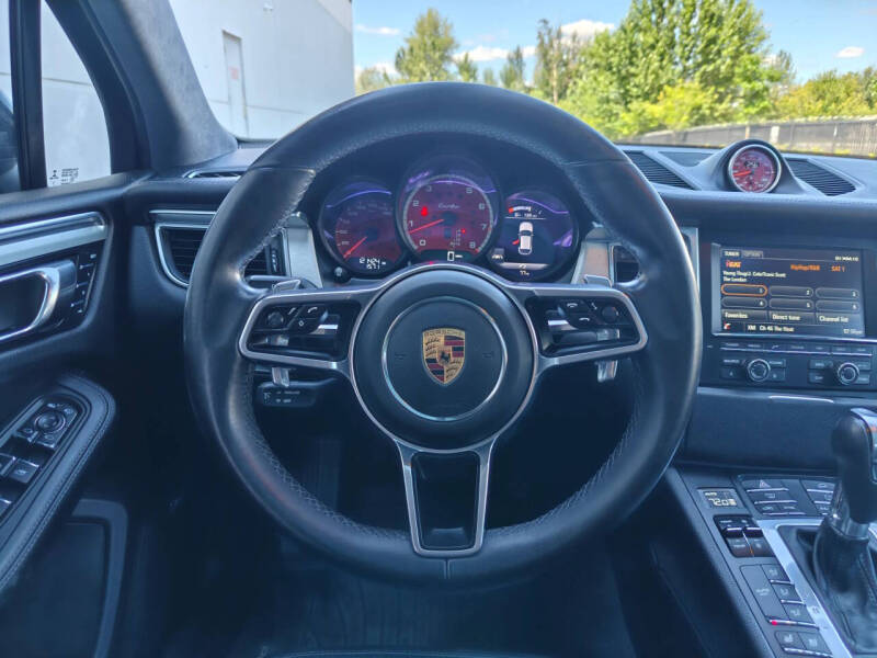 2016 Porsche Macan Turbo