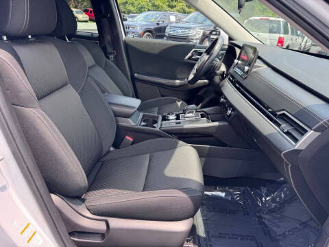 2022 Mitsubishi Outlander ES