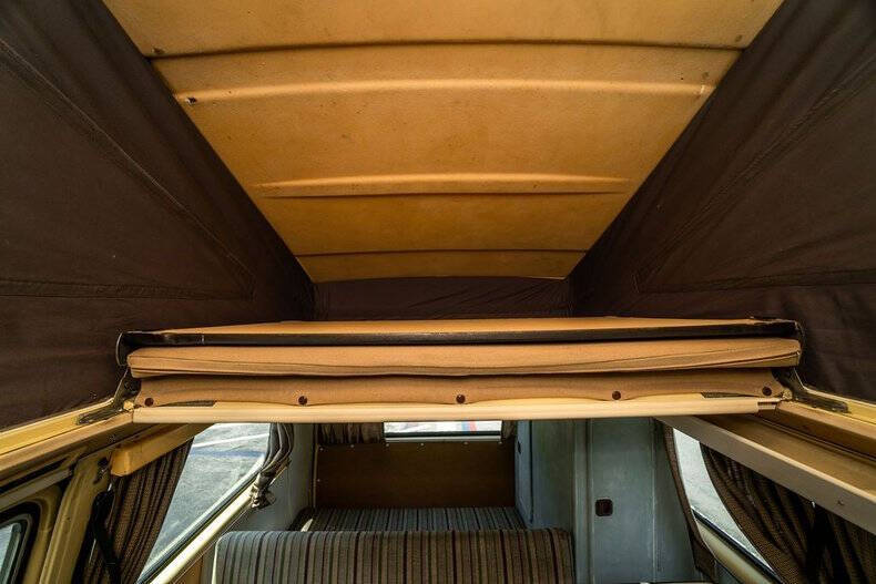 1982 Volkswagen Vanagon Camper