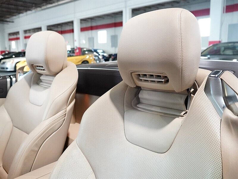 2015 Mercedes-Benz SL-Class 54