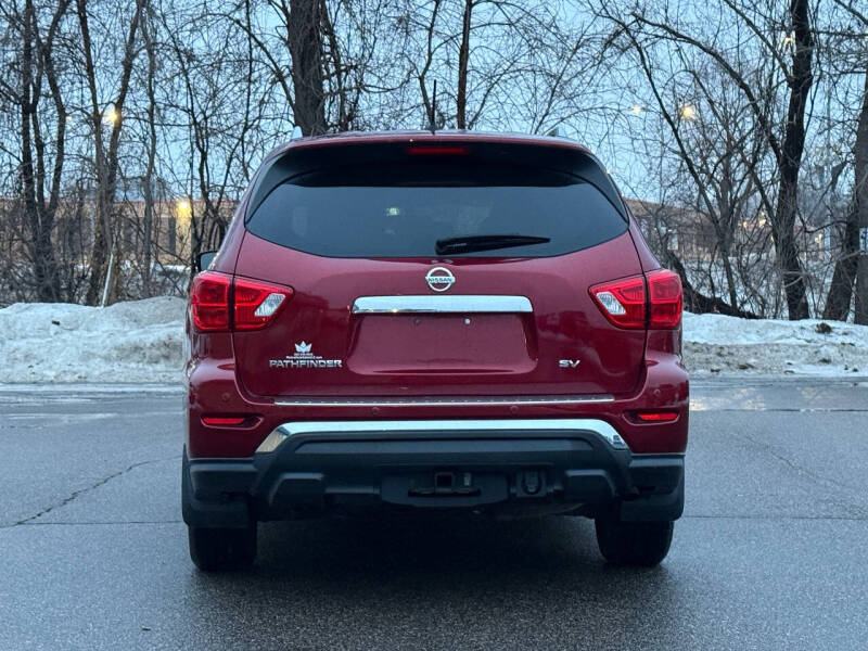 2017 Nissan Pathfinder SV