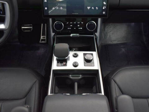 2023 Land Rover Range Rover P400 SE LWB