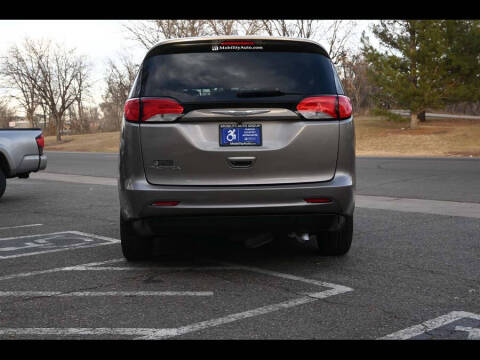 2017 Chrysler Pacifica Touring