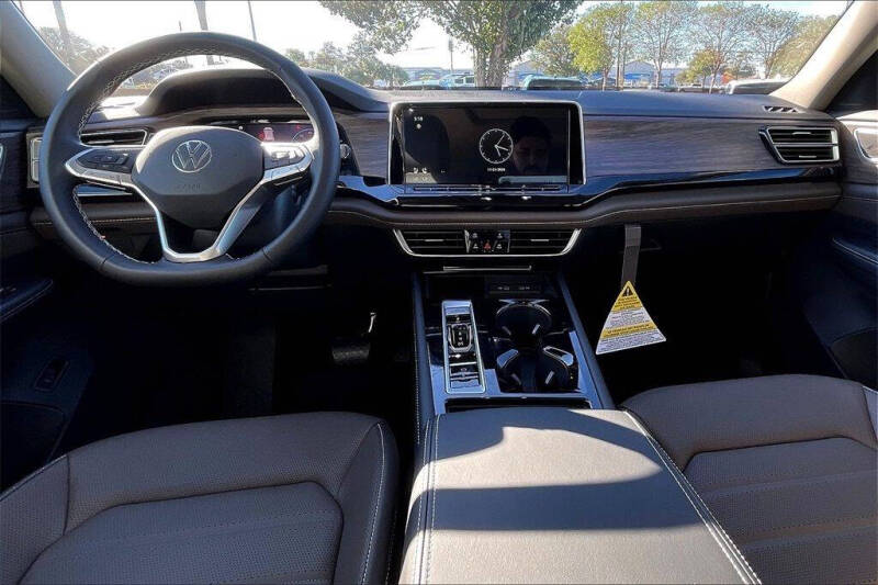 2025 Volkswagen Atlas SEL 4Motion