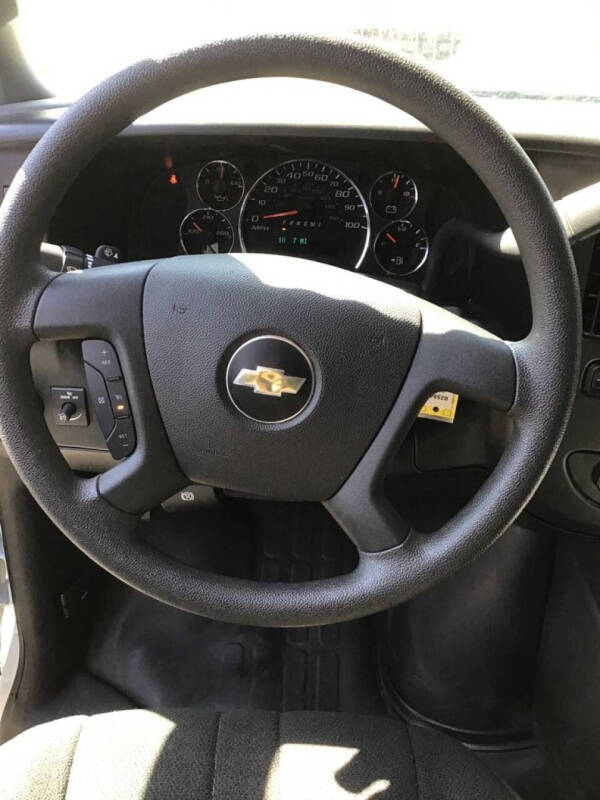 2024 Chevrolet Express 2500