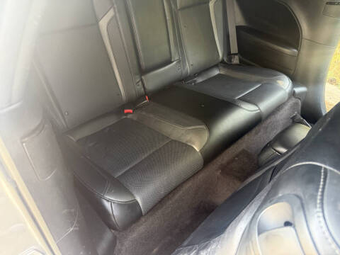 2016 Dodge Challenger SXT Plus