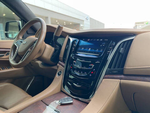 2017 Cadillac Escalade ESV Platinum