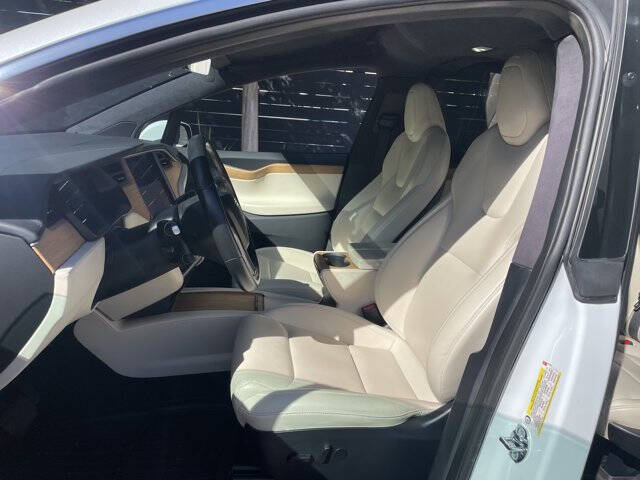 2020 Tesla Model X Long Range