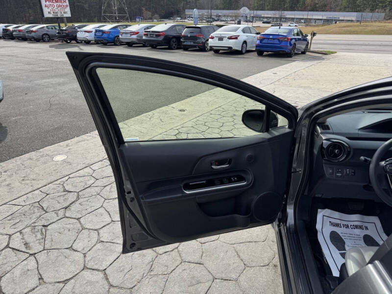 2018 Toyota Prius c Four