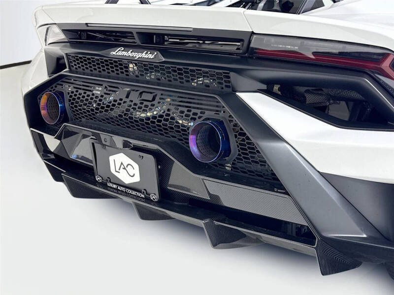 2021 Lamborghini Huracan STO