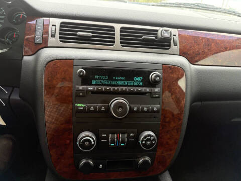 2012 Chevrolet Suburban LS 2500