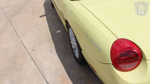 2005 Ford Thunderbird