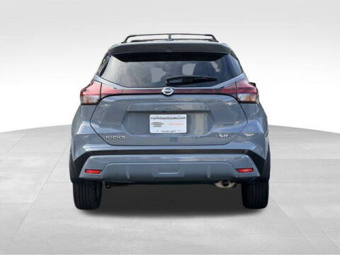 2021 Nissan Kicks SR