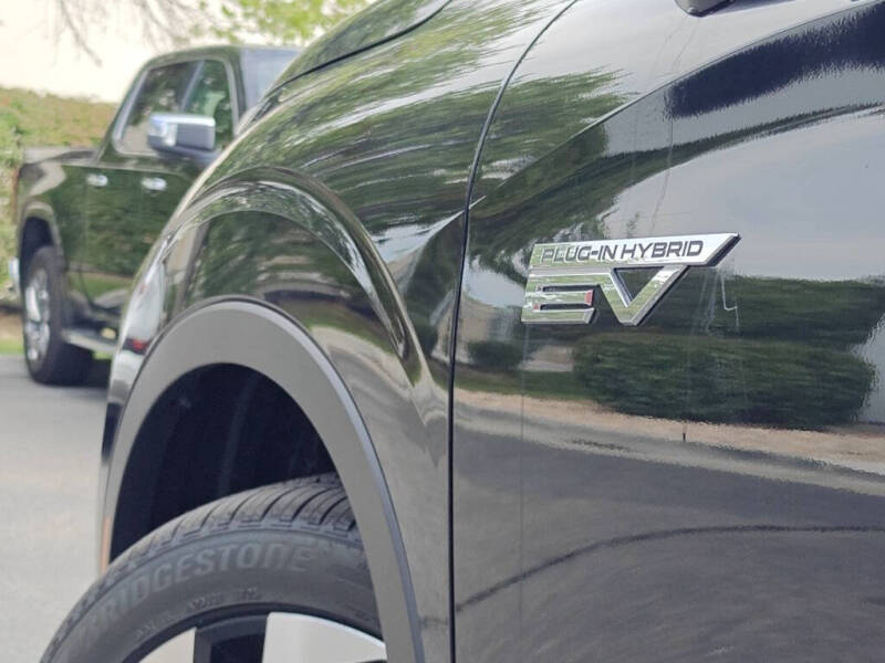 2025 Mitsubishi Outlander PHEV SE