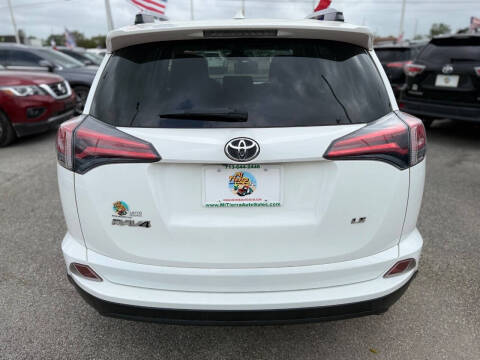 2017 Toyota RAV4 LE