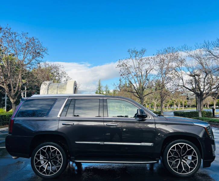 2017 Cadillac Escalade Luxury