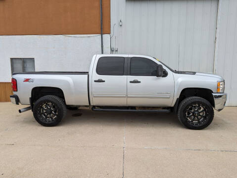 2014 Chevrolet Silverado 2500HD for sale at Parkway Motors in Osage Beach MO