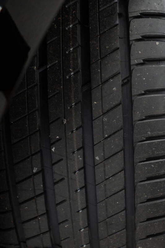 2023 Land Rover Discovery P300 S R-Dynamic