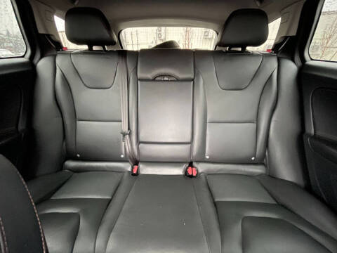 2016 Volvo V60 Cross Country T5 Platinum