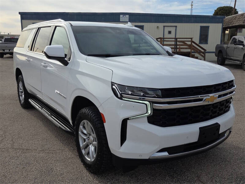 2023 Chevrolet Suburban LS