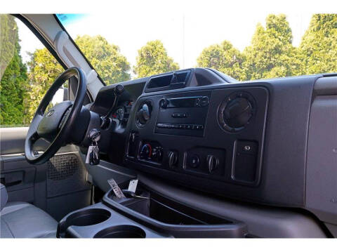 2013 Ford E-Series E-350 SD