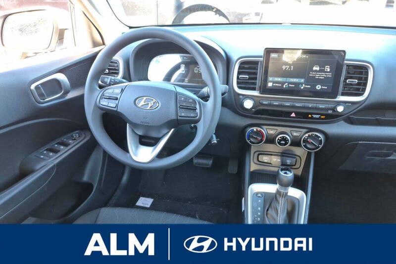 2026 Hyundai Venue SE