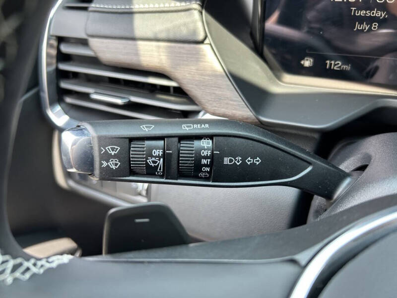 2025 GMC Acadia Denali