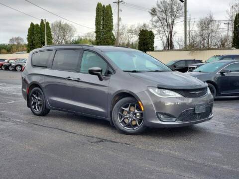 2018 Chrysler Pacifica for sale at Miller Auto Sales in Saint Louis MI
