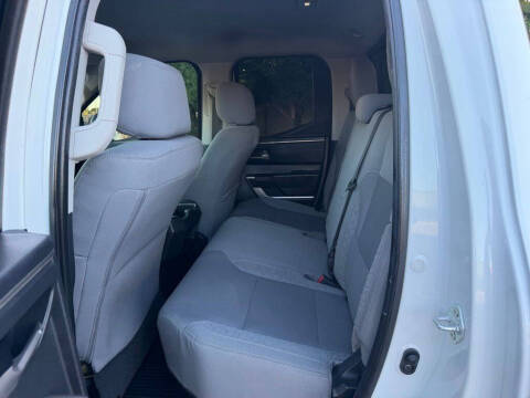 2022 Toyota Tundra SR5