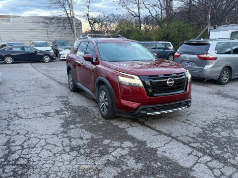 2023 Nissan Pathfinder SL