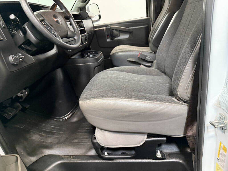 2024 GMC Savana 2500