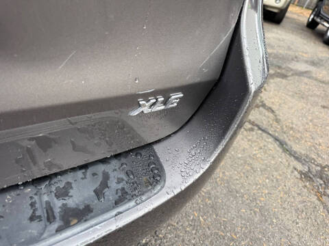 2016 Toyota Sienna XLE 8-Passenger