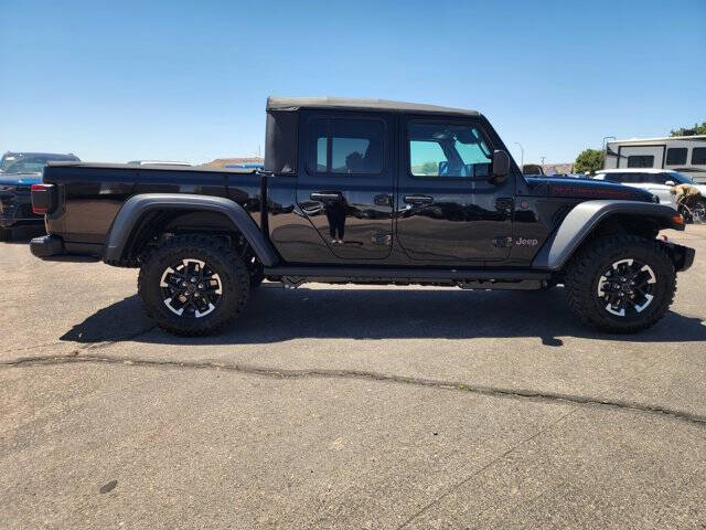 2026 Jeep Gladiator Shadow Ops