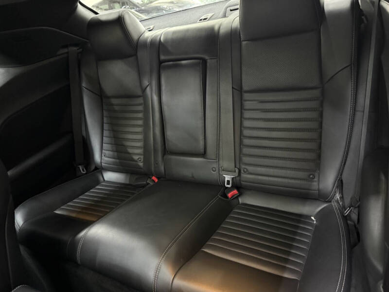 2013 Dodge Challenger SXT
