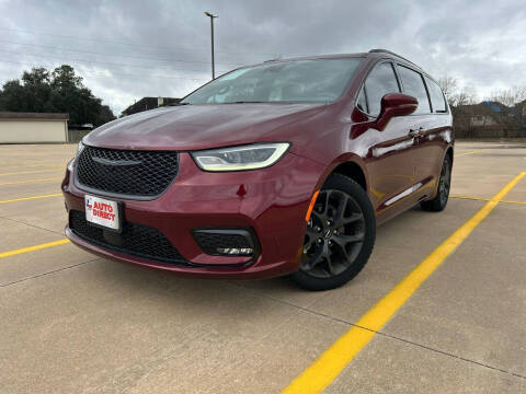 2021 Chrysler Pacifica for sale at AUTO DIRECT Bellaire in Houston TX