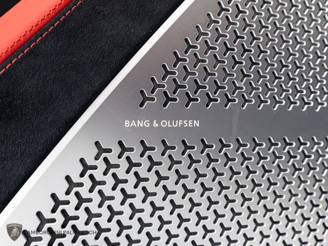 2024 Lamborghini Urus Performante