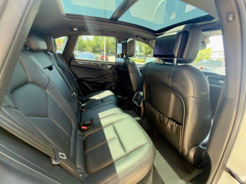 2020 Porsche Macan S