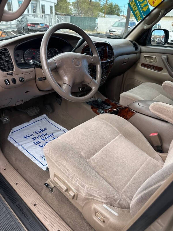2002 Toyota Sequoia SR5