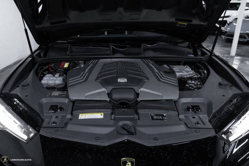 2023 Lamborghini Urus S