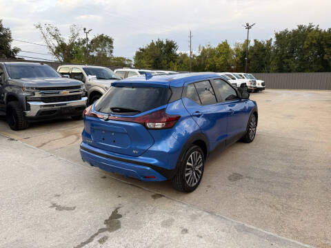 2022 Nissan Kicks SV