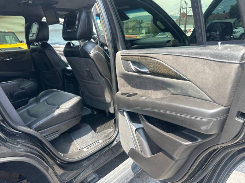 2016 Cadillac Escalade Platinum