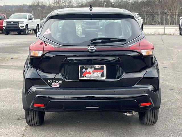 2025 Nissan Kicks Play S