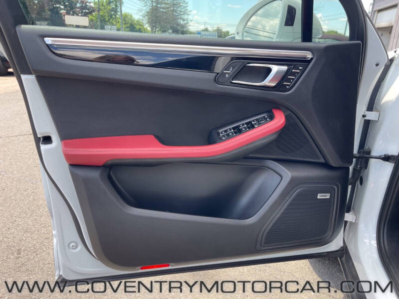 2020 Porsche Macan S