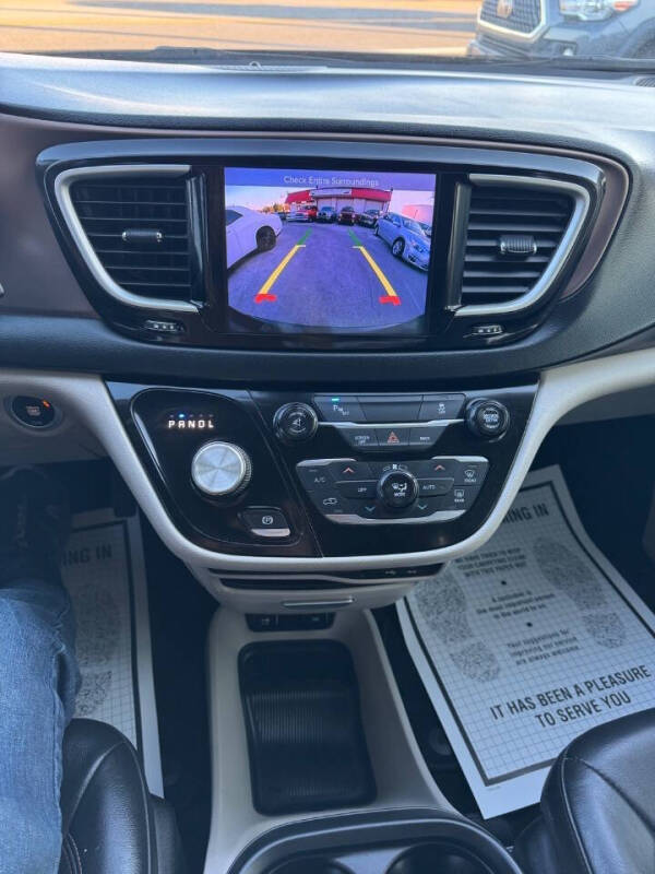 2017 Chrysler Pacifica Touring Plus