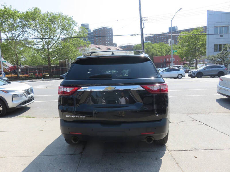 2021 Chevrolet Traverse LT Leather