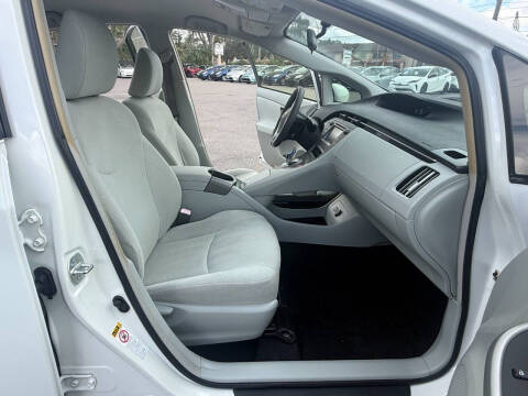 2012 Toyota Prius Two