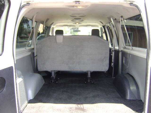 2009 Ford E-Series E-150 XL