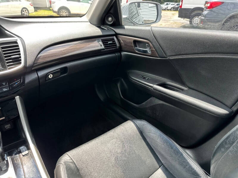 2017 Honda Accord EX-L w/Navi w/Honda Sensing